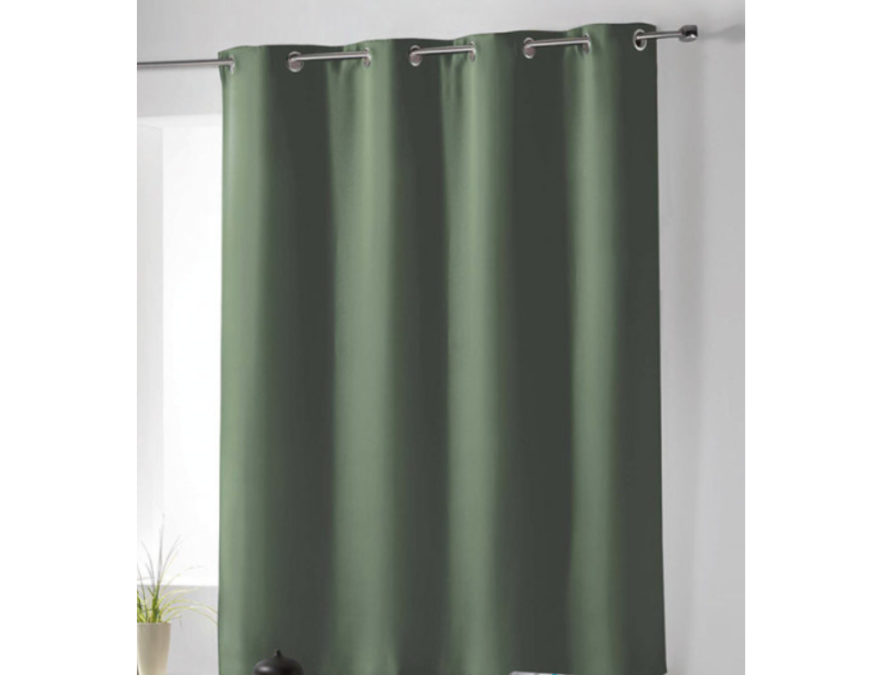 Blackout Curtain With 8 Eyelets